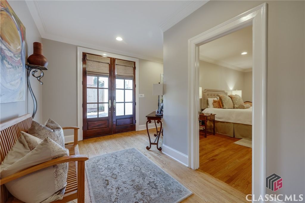 577 Cloverhurst Avenue W, Athens, GA 30606