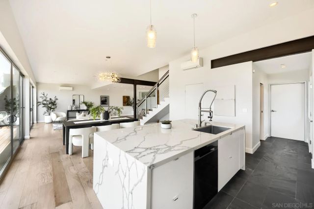 5725 Soledad Mountain, La Jolla, CA 92037