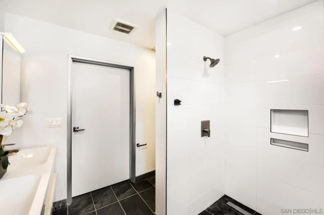 5725 Soledad Mountain, La Jolla, CA 92037
