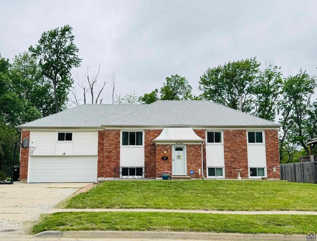 3013 SW Atwood AVE, Topeka, KS 66614