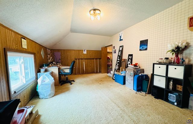 3013 SW Atwood AVE, Topeka, KS 66614