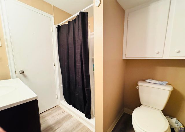 3013 SW Atwood AVE, Topeka, KS 66614