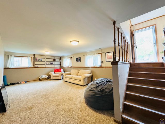 3013 SW Atwood AVE, Topeka, KS 66614
