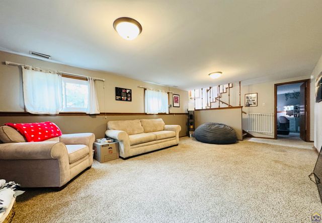 3013 SW Atwood AVE, Topeka, KS 66614