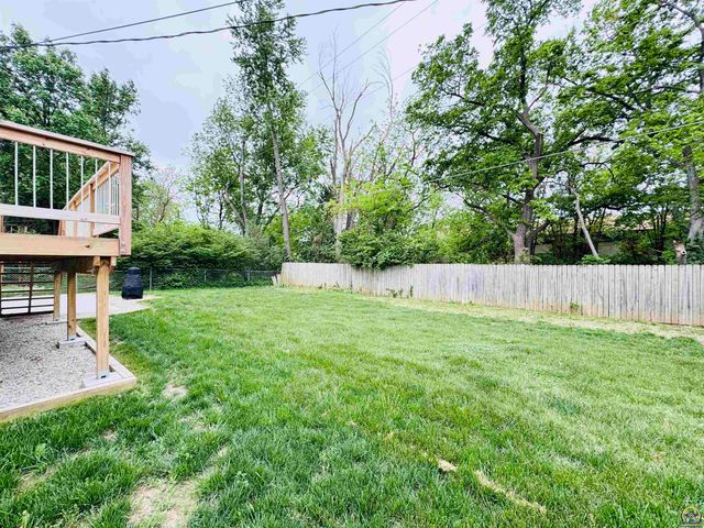 3013 SW Atwood AVE, Topeka, KS 66614