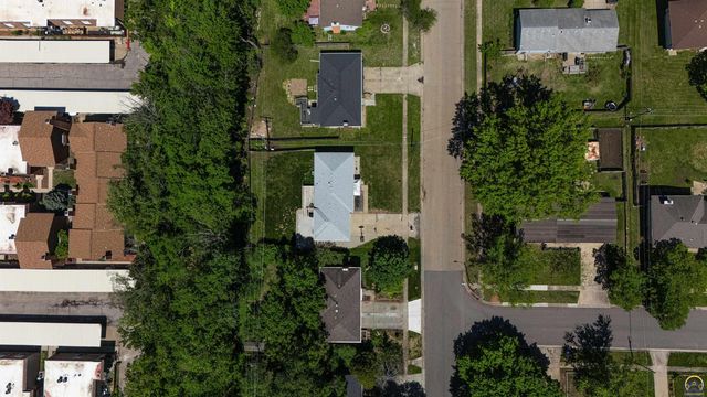 3013 SW Atwood AVE, Topeka, KS 66614