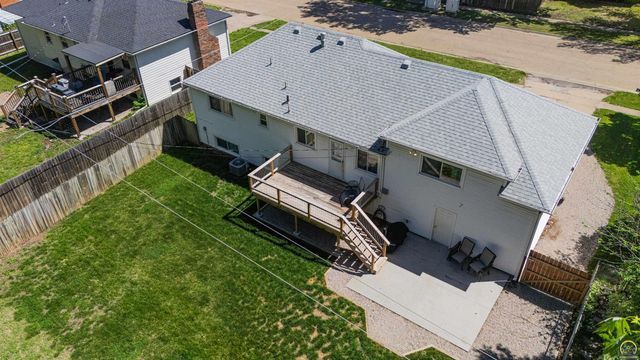 3013 SW Atwood AVE, Topeka, KS 66614