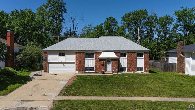 3013 SW Atwood AVE, Topeka, KS 66614