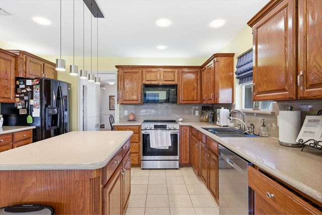 112 Harli Drive, Trenton, TX 75490