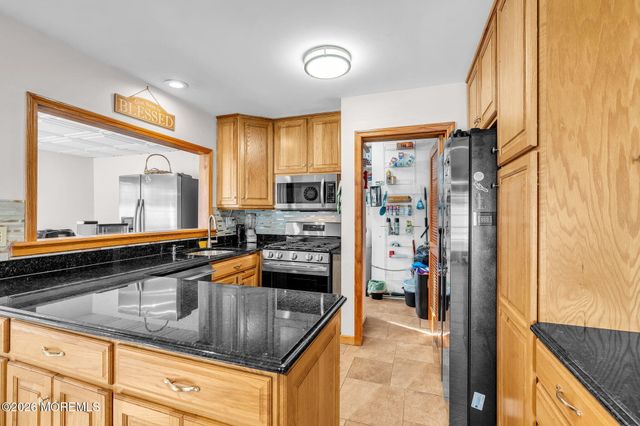 917 Cherry Cove Court, Toms River, NJ 08753