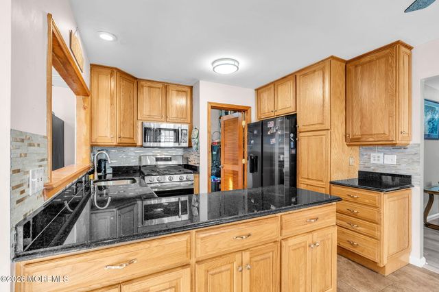 917 Cherry Cove Court, Toms River, NJ 08753