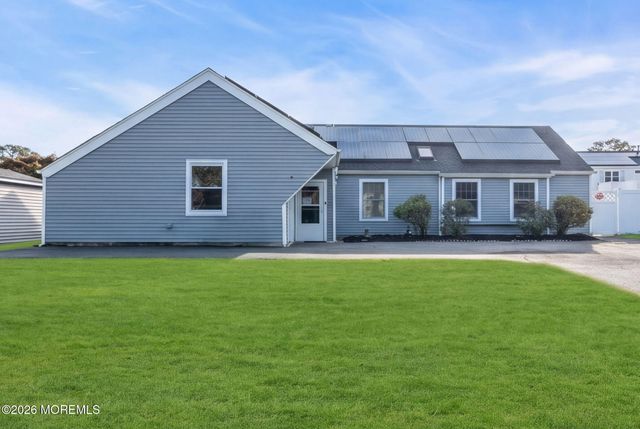 917 Cherry Cove Court, Toms River, NJ 08753