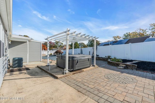 917 Cherry Cove Court, Toms River, NJ 08753