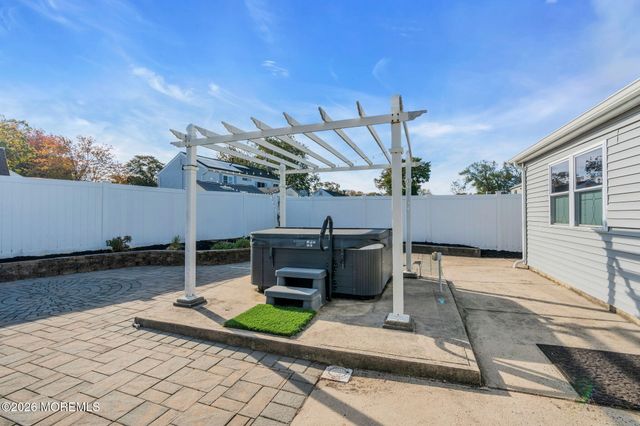 917 Cherry Cove Court, Toms River, NJ 08753