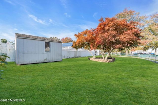 917 Cherry Cove Court, Toms River, NJ 08753