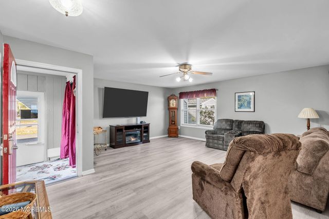 917 Cherry Cove Court, Toms River, NJ 08753