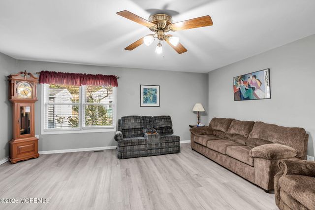 917 Cherry Cove Court, Toms River, NJ 08753
