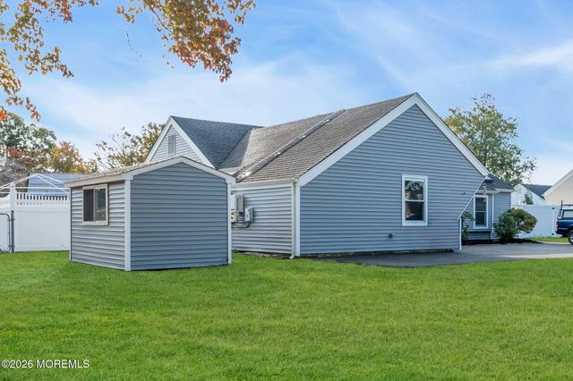 917 Cherry Cove Court, Toms River, NJ 08753