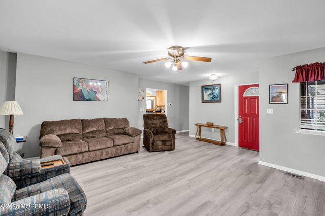 917 Cherry Cove Court, Toms River, NJ 08753
