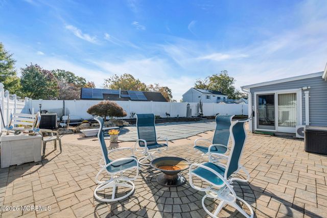 917 Cherry Cove Court, Toms River, NJ 08753