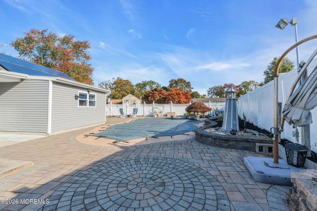 917 Cherry Cove Court, Toms River, NJ 08753