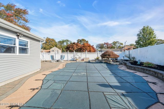 917 Cherry Cove Court, Toms River, NJ 08753