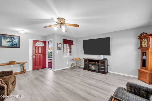 917 Cherry Cove Court, Toms River, NJ 08753