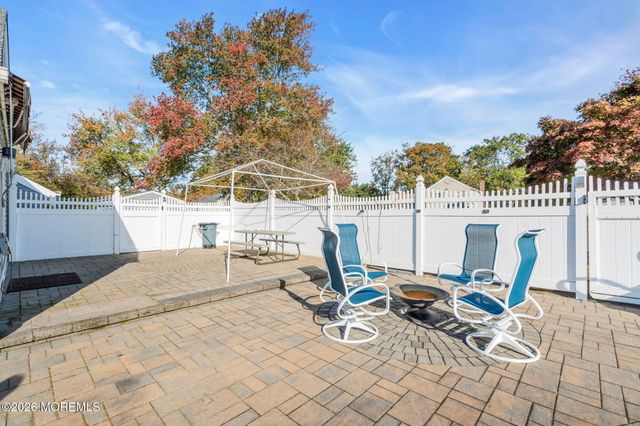 917 Cherry Cove Court, Toms River, NJ 08753