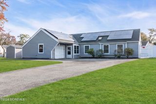 917 Cherry Cove Court, Toms River, NJ 08753