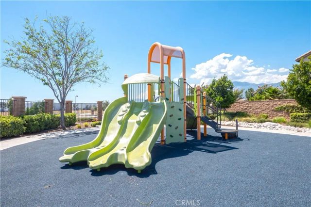 15333 Chive, Fontana, CA 92336