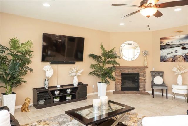 15333 Chive, Fontana, CA 92336