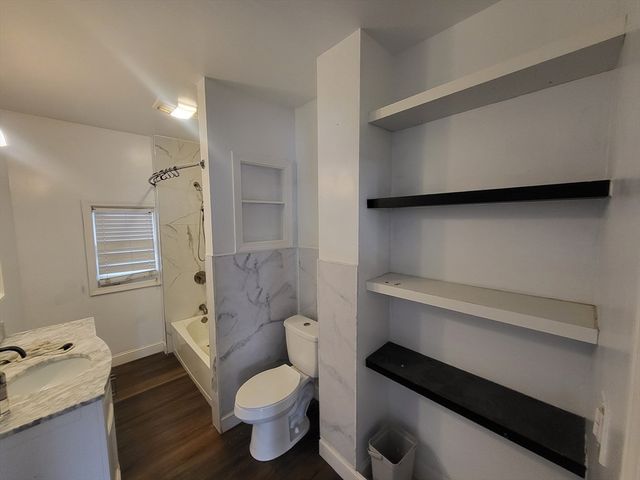 809 Warren Ave, Brockton, MA 02301