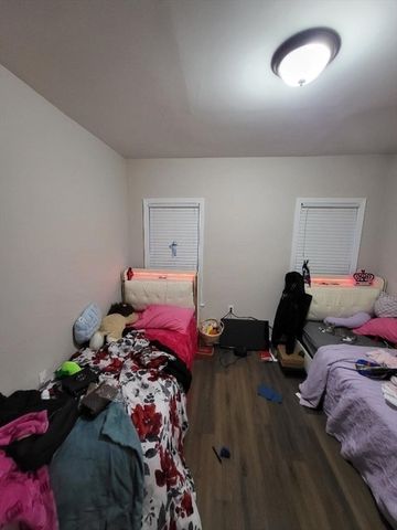 809 Warren Ave, Brockton, MA 02301