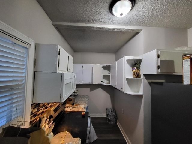 809 Warren Ave, Brockton, MA 02301