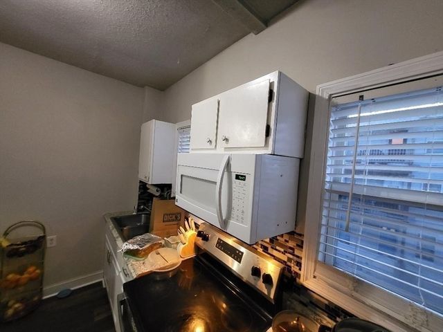 809 Warren Ave, Brockton, MA 02301