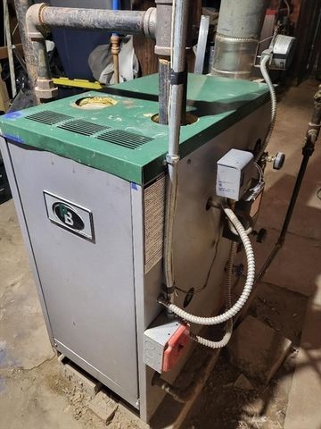 809 Warren Ave, Brockton, MA 02301