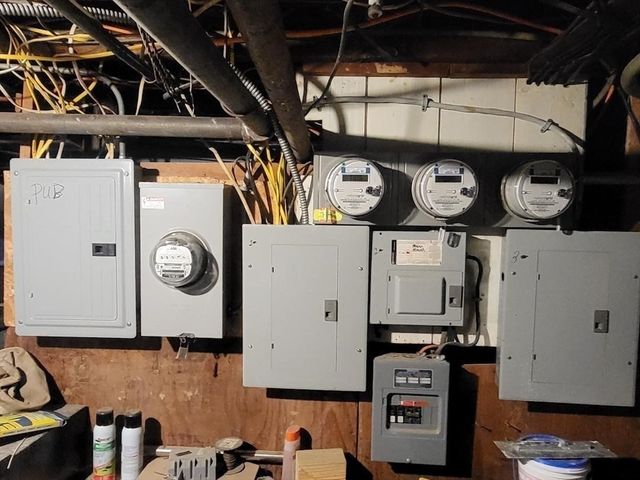 809 Warren Ave, Brockton, MA 02301