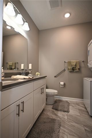 157 Viareggio, Finleyville, PA 15332