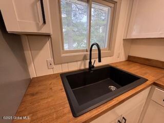 8 Read Drive, Lake Luzerne, NY 12846