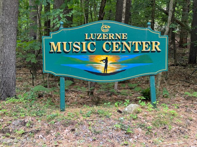 8 Read Drive, Lake Luzerne, NY 12846