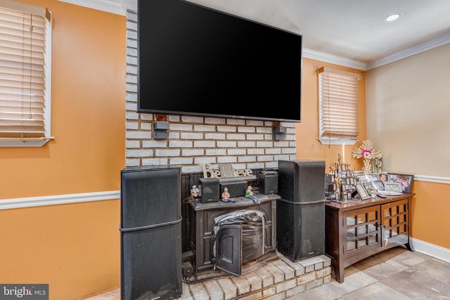 8661 WYNDAM RD, Pennsauken, NJ 08109