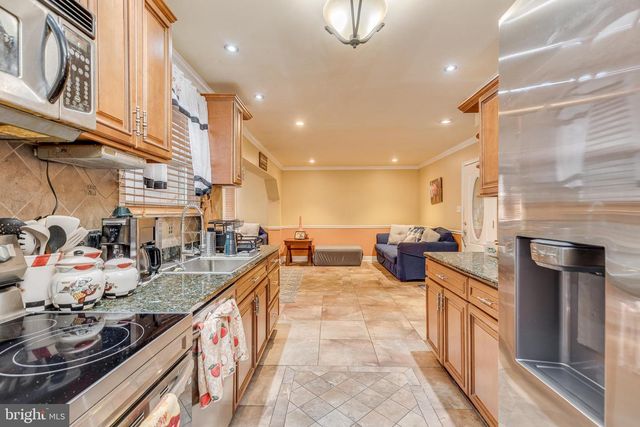 8661 WYNDAM RD, Pennsauken, NJ 08109