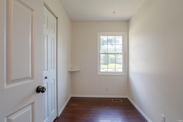 4524 Greencove Avenue, Evansville, IN 47714