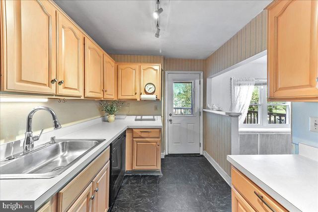 44 HILLSIDE AVE, Upper Darby, PA 19082
