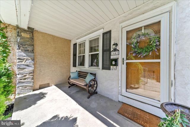 44 HILLSIDE AVE, Upper Darby, PA 19082