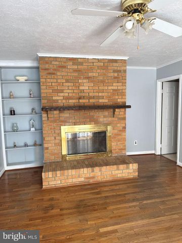 4807 EXECUTIVE DR, Gainesville, VA 20155