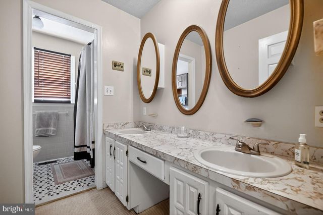 4807 EXECUTIVE DR, Gainesville, VA 20155