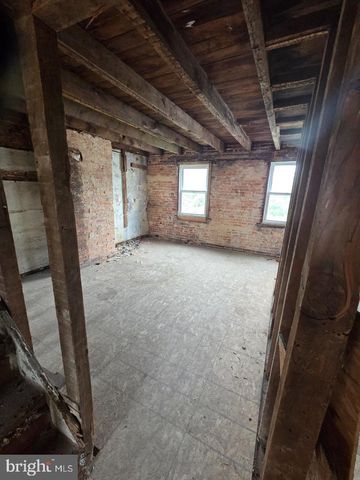 1046 W BALTIMORE ST, Baltimore, MD 21223