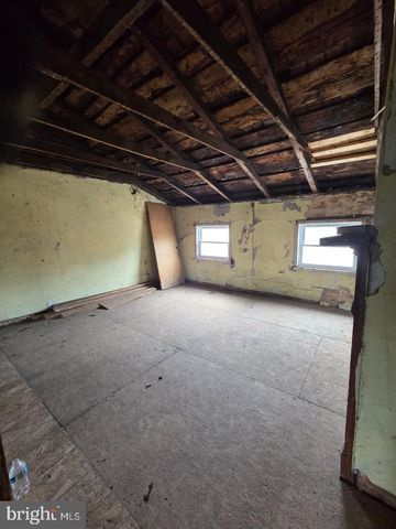 1046 W BALTIMORE ST, Baltimore, MD 21223