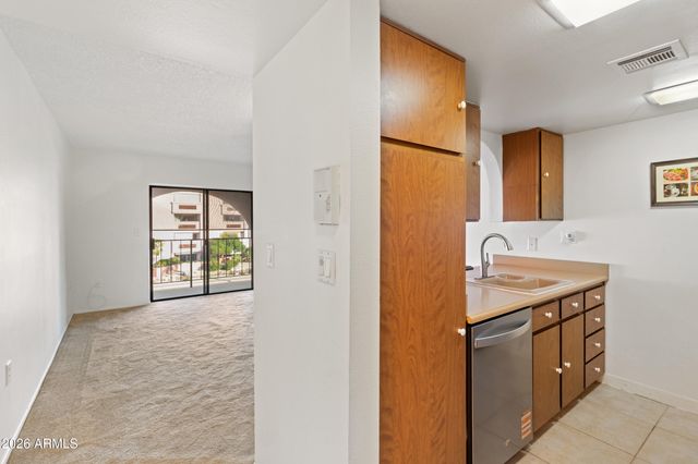 3033 E DEVONSHIRE Avenue 3008, Phoenix, AZ 85016